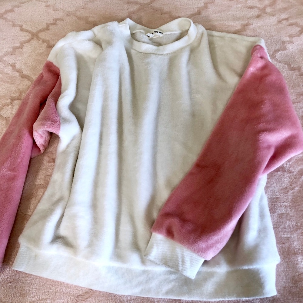 Daisy May soft pink and white sweater